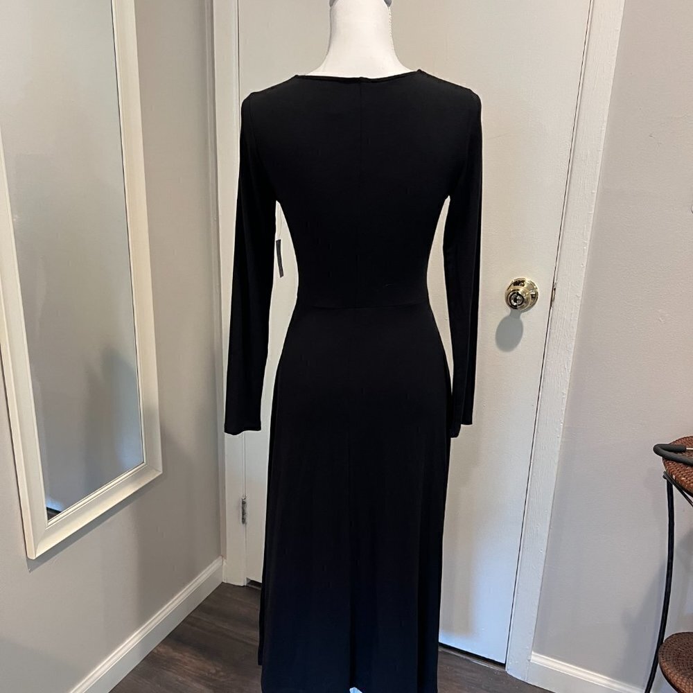 NWT Old Navy Fit & Flare Twist Front Cutout Black maxi dress, Size Med - Picture 5 of 9